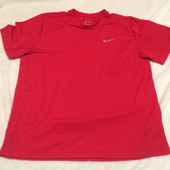 Nike Red Dri- Fit - Picture 1 of 1